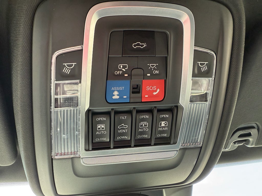 2019 RAM 1500 Limited Crew Cab 4x4 5'7" Box