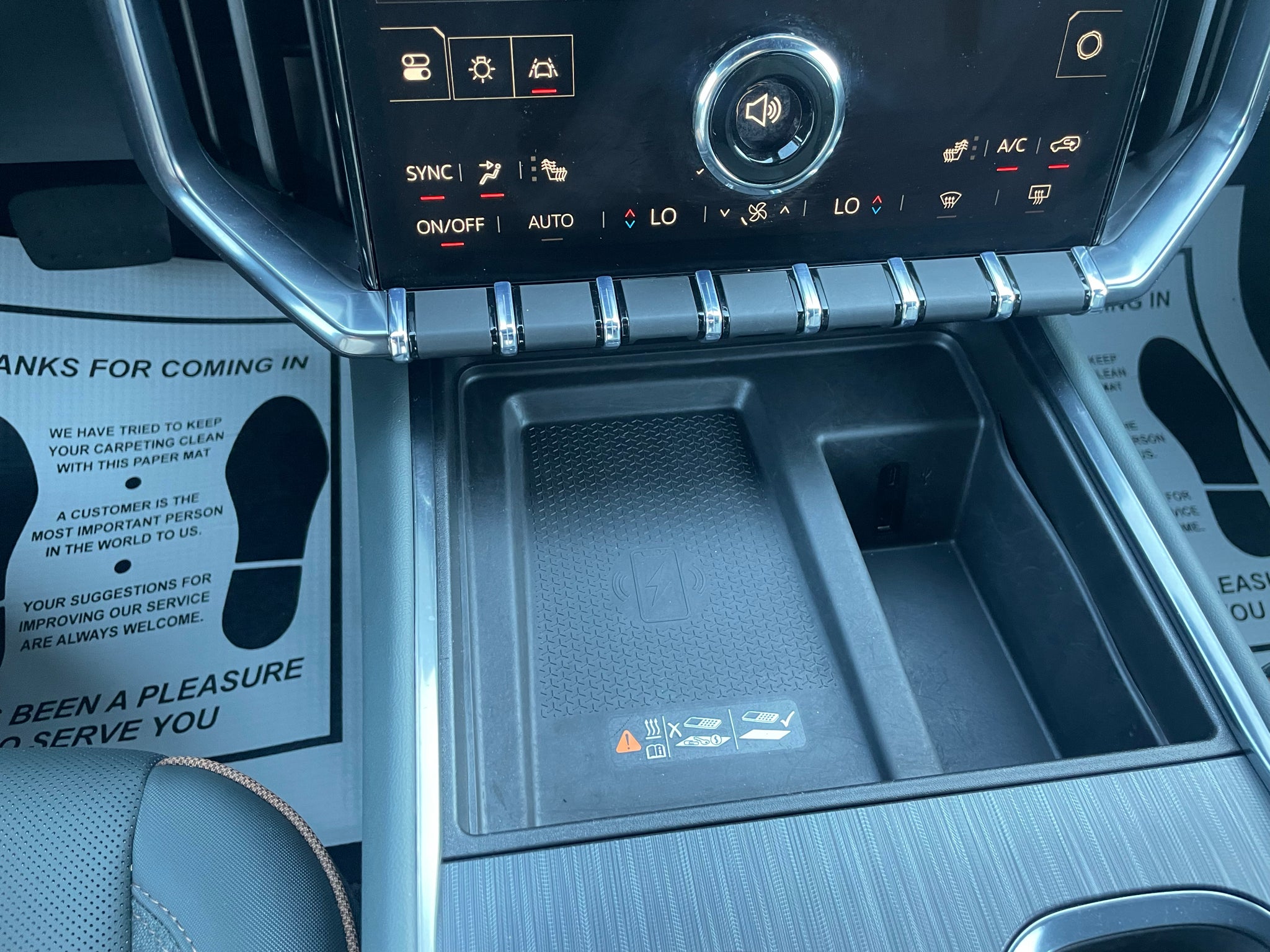 2025 GMC Acadia AT4
