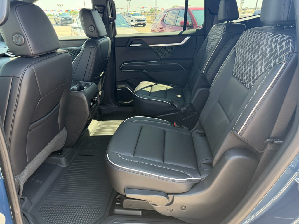 2026 GMC Acadia Denali - Photo 11