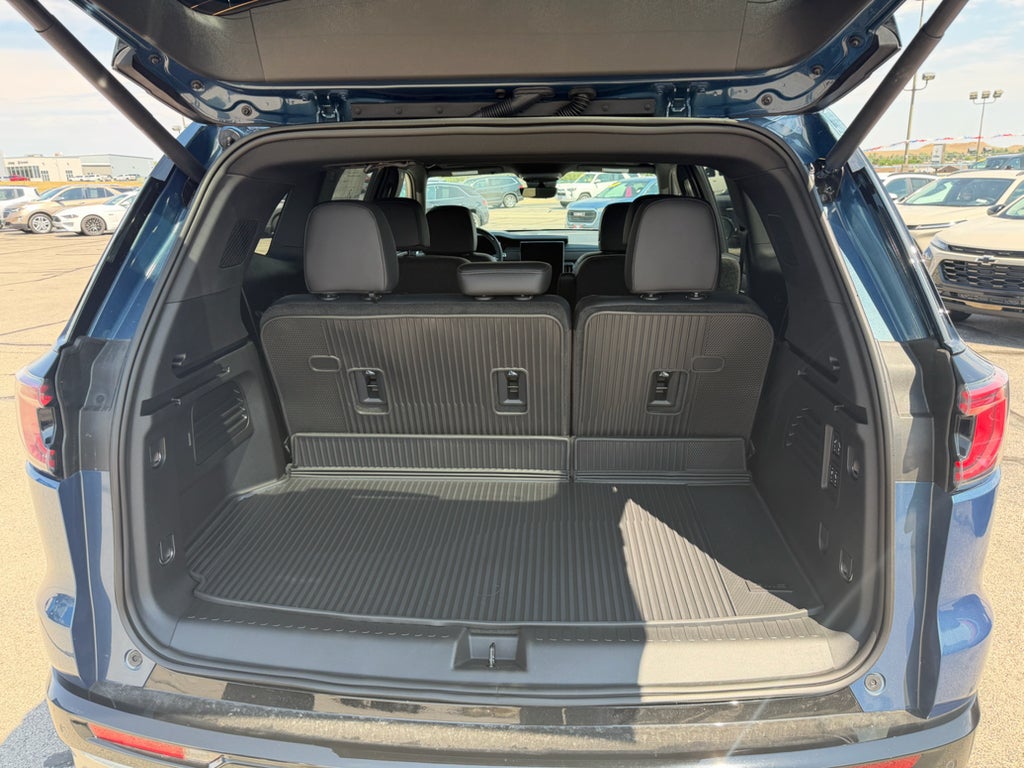 2026 GMC Acadia Denali - Photo 13