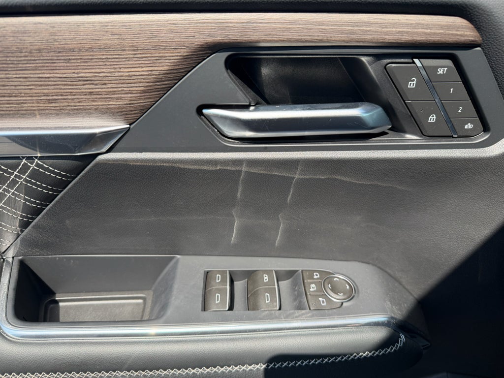 2026 GMC Acadia Denali - Photo 18