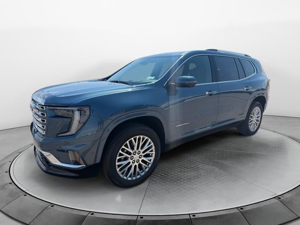 2026 GMC Acadia Denali - Photo 2