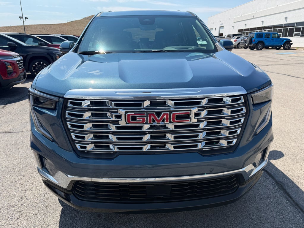 2026 GMC Acadia Denali - Photo 9