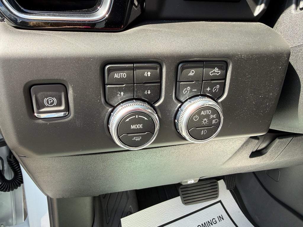 2026 GMC Sierra 3500 HD Denali DRW