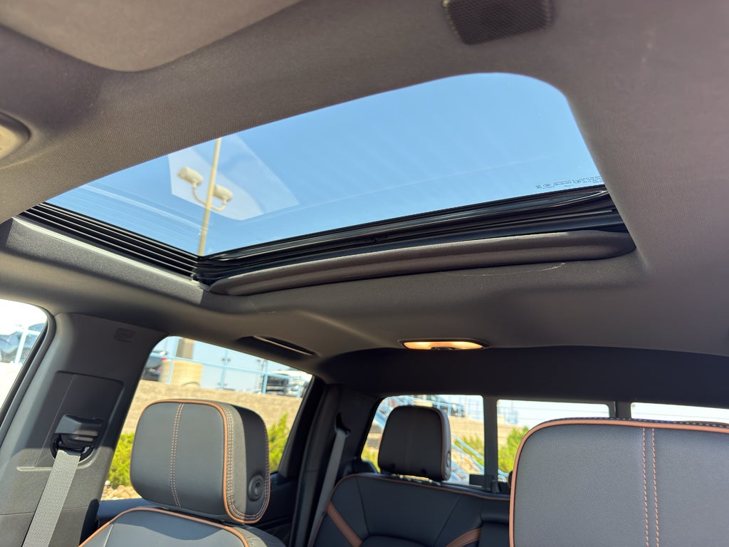 2026 GMC Canyon AT4 - Photo 18