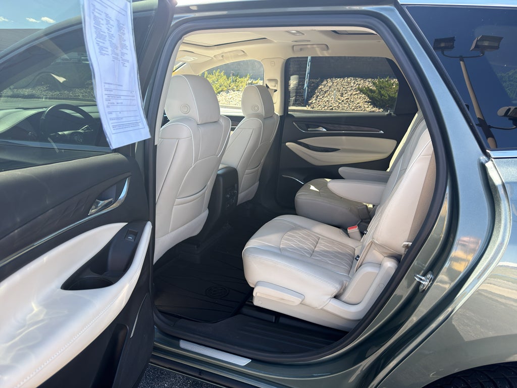 2022 Buick Enclave Avenir